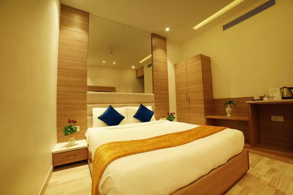 TreeHouse London Street Amritsar