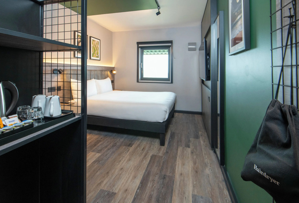ibis Styles London Gatwick Airport