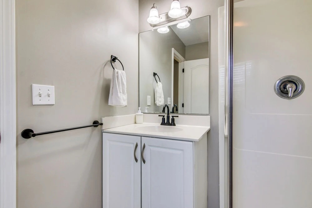 Charming Lewes Townhome w/ Sunroom: 5 Mi to Beach!