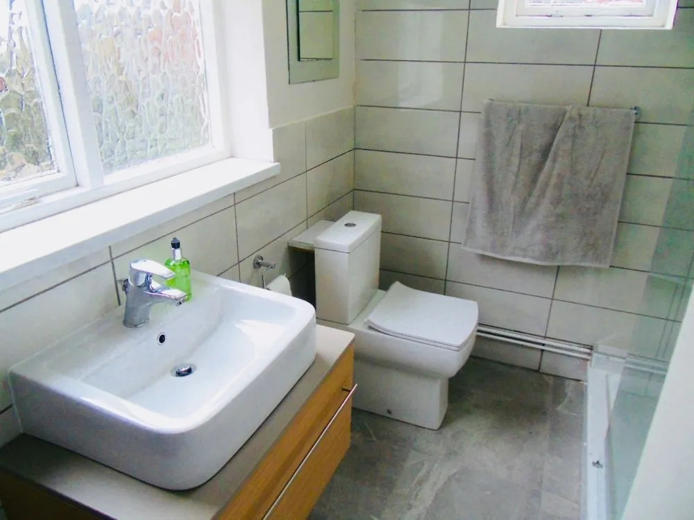 Willows - Cardiff Guest House