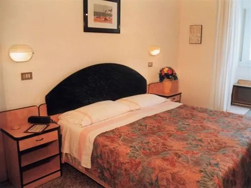 Hotel Diana
