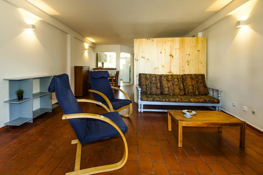B20 - Sun and Pool Apartment