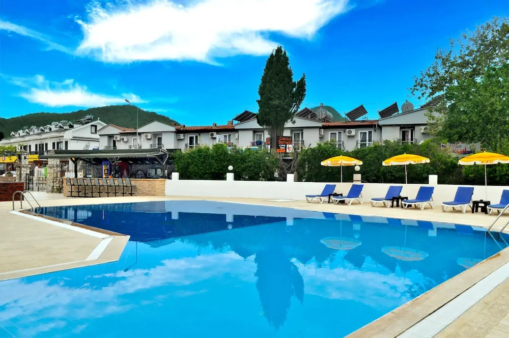 Native Hotel