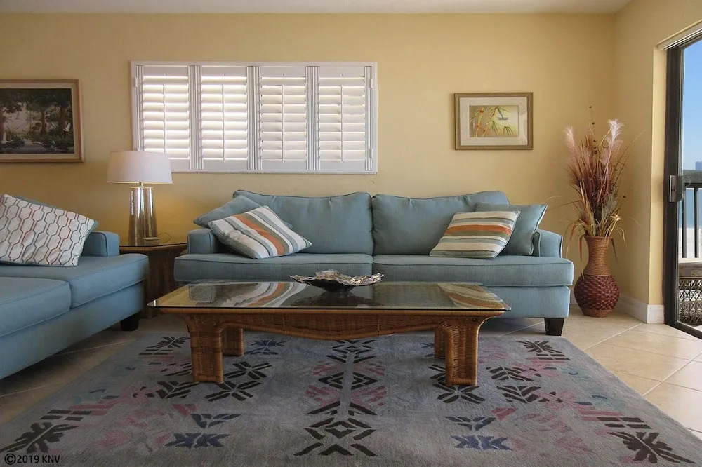 Carlos Pointe 421 - 2 Br Condo