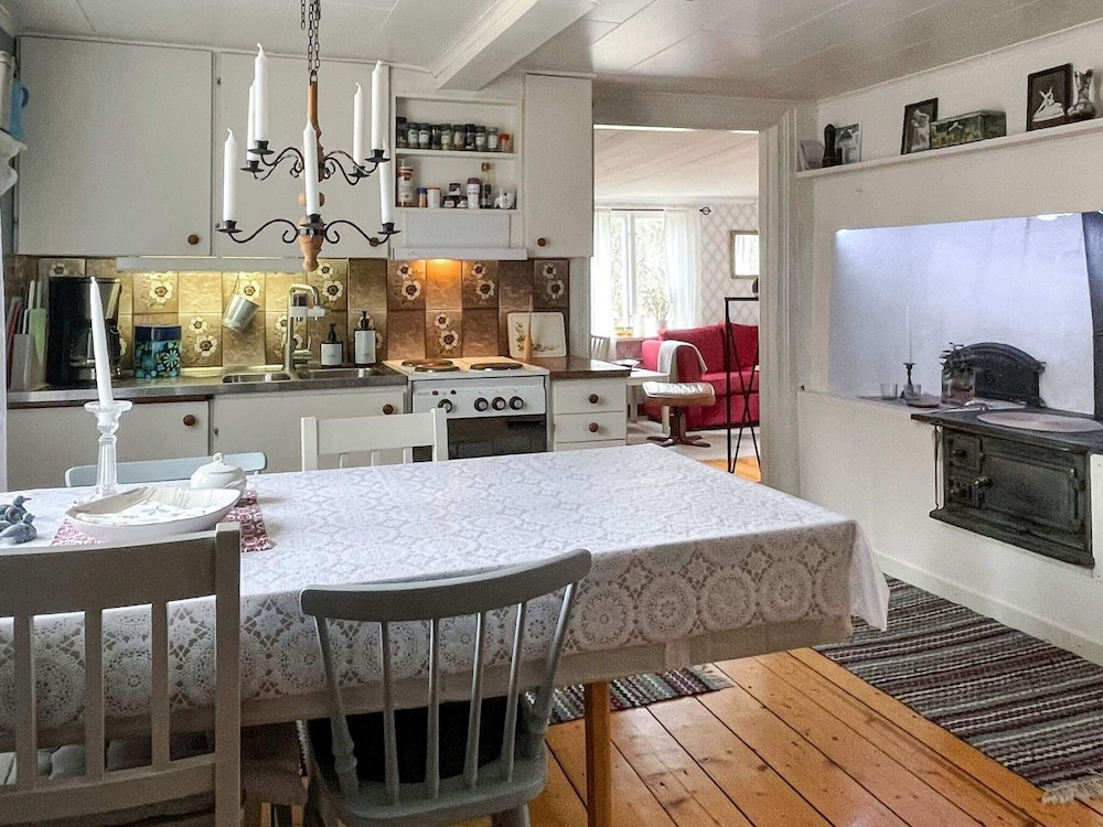 2 Person Holiday Home in Morlunda