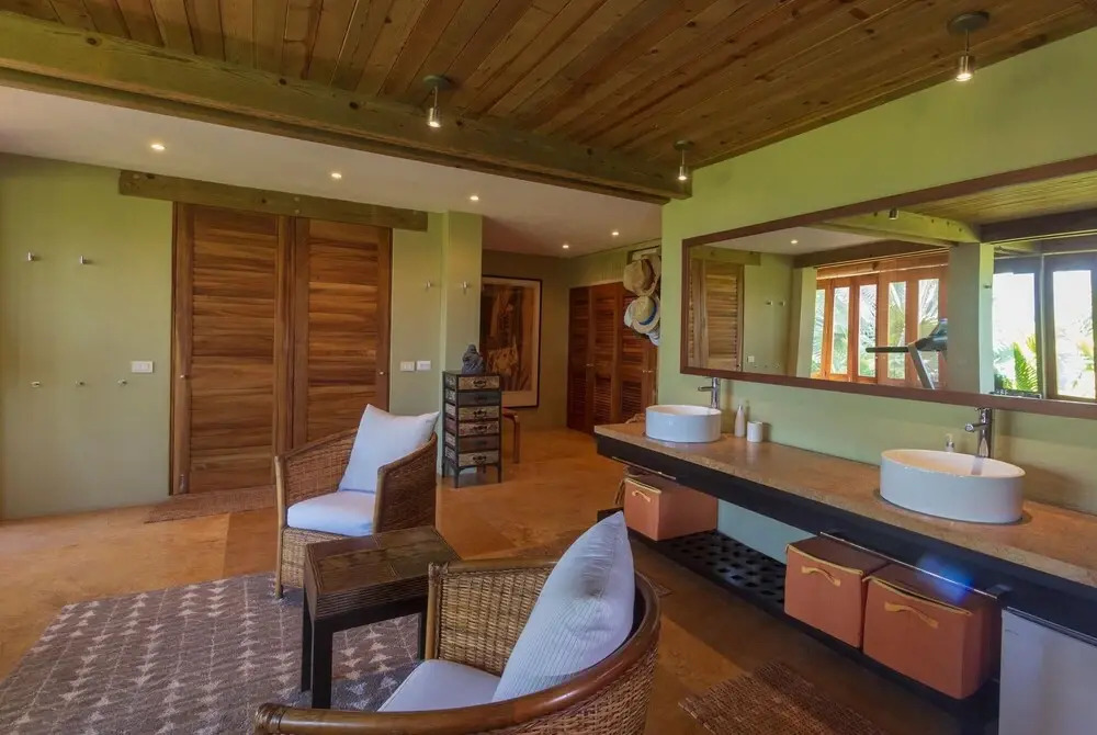 Sunny Vacation Villa 45