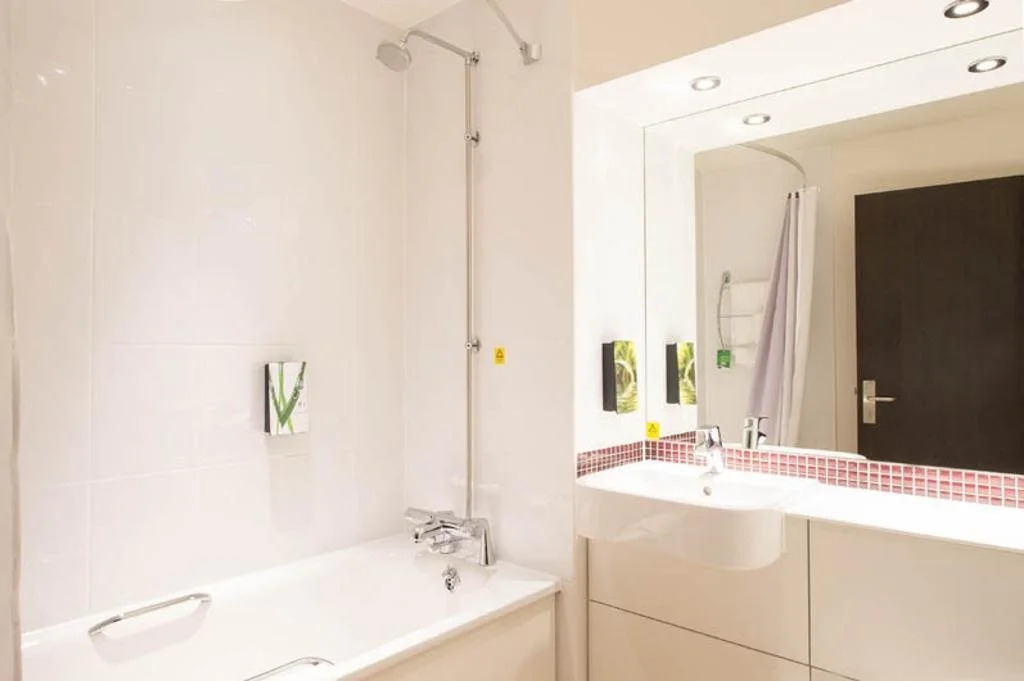 Premier Inn Manchester Trafford Centre South
