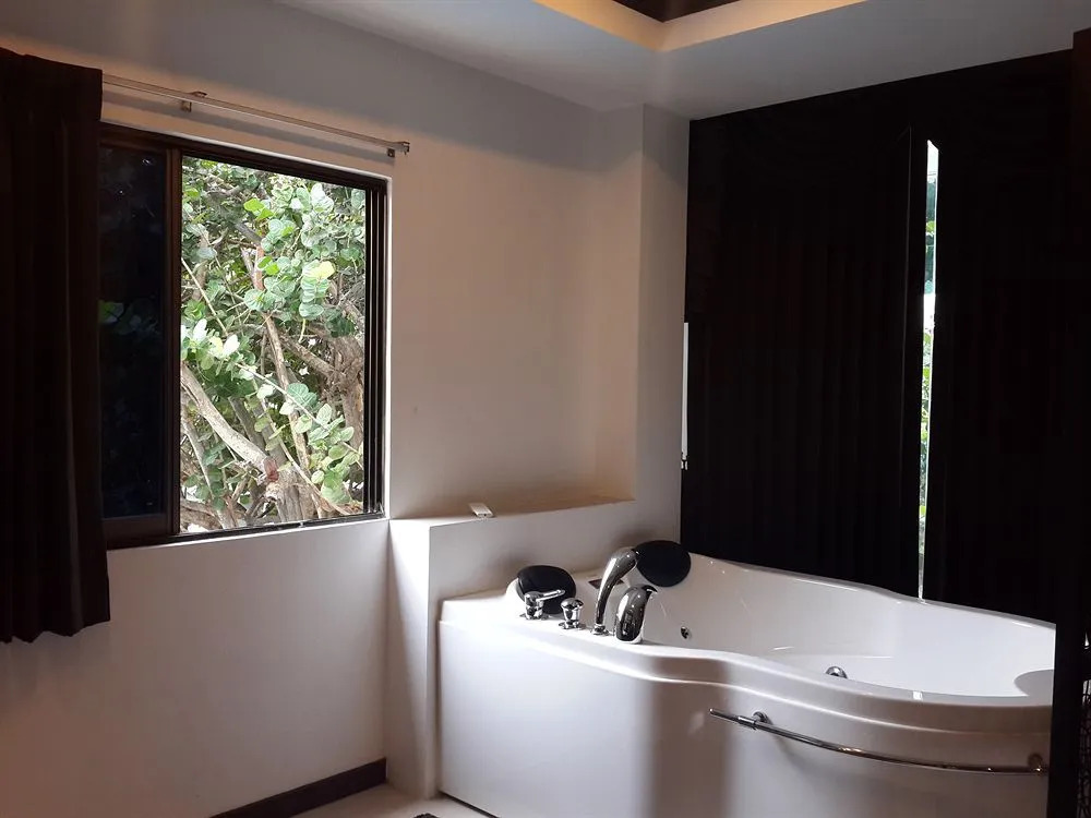 Yaka Hotel