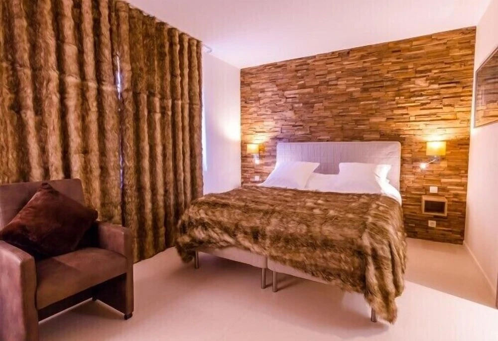 ManavaHotel