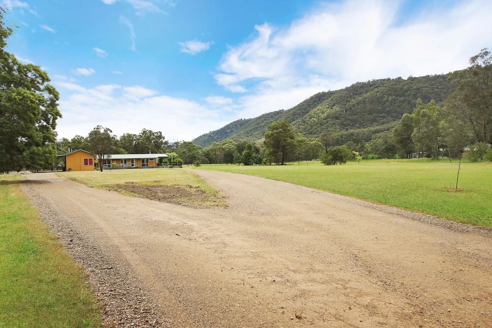 Feathertop Views and Dorm
