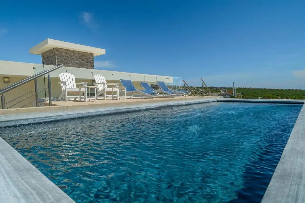 Gorgeous 2 bedroom 2 bath 2 pools Short walk to the beach Camino Viejo 204