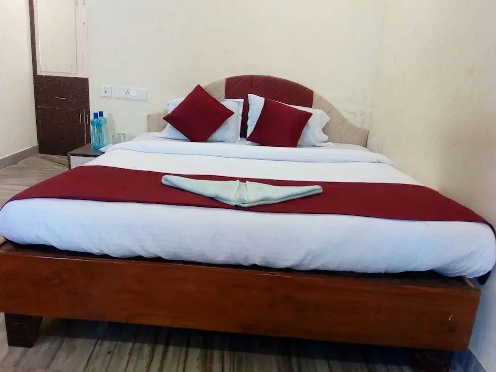 Goroomgo Homestay Green Puri