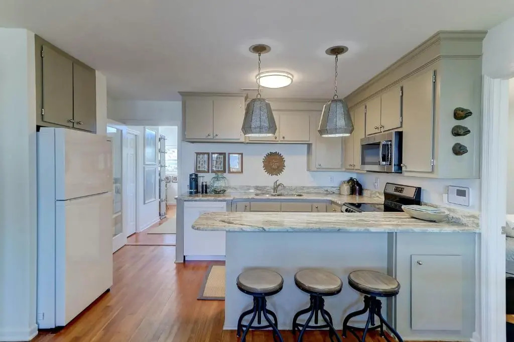 1619 E Ashley - Namastay - Oceanfront - 4 Bedrooms
