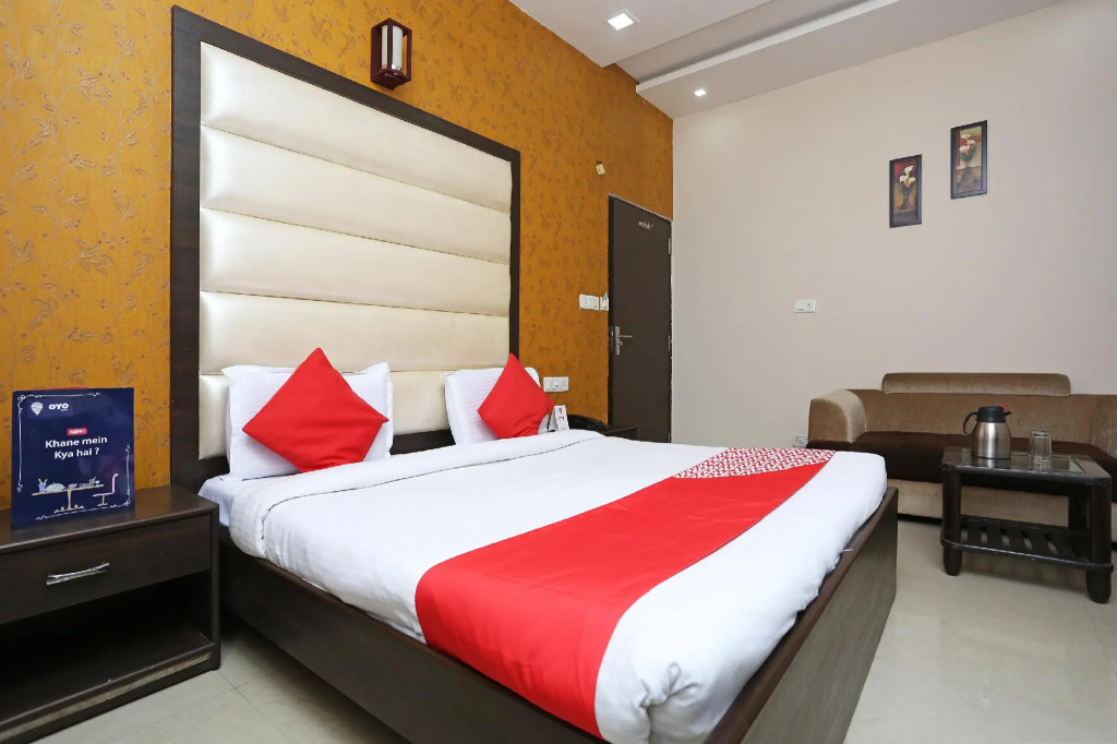 OYO 12479 Hotel city shine