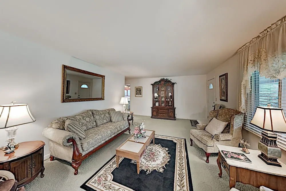 239slake 3 Bedroom Home