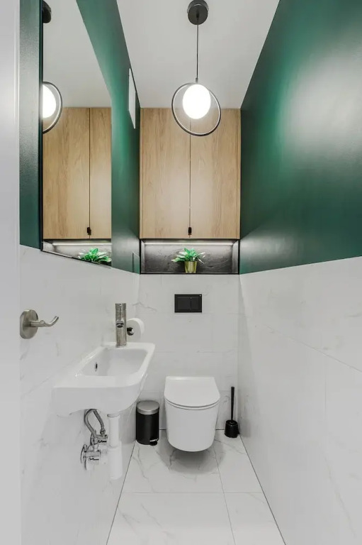 Lumina 3-room apartment with balcony