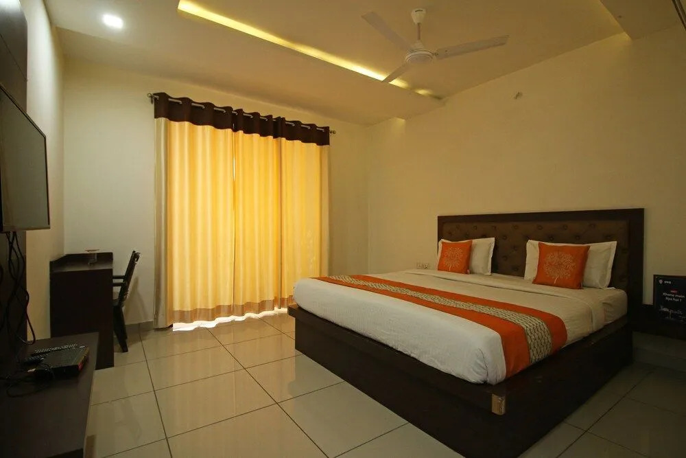 Oyo 8095 Arb Suites