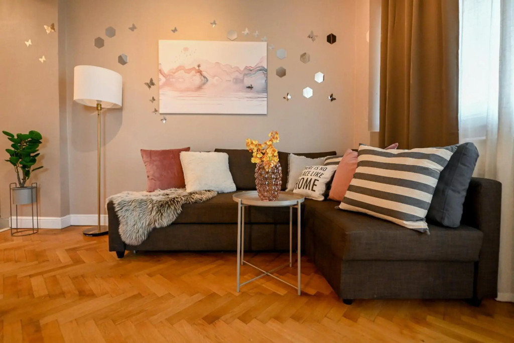 THE MARVELLOUS - Wonderful 2BR Apt at Universitate