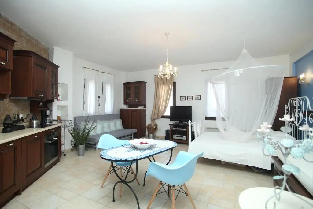 Beautiful Studio in traditional Afytos Halkidiki-UVC sterilized