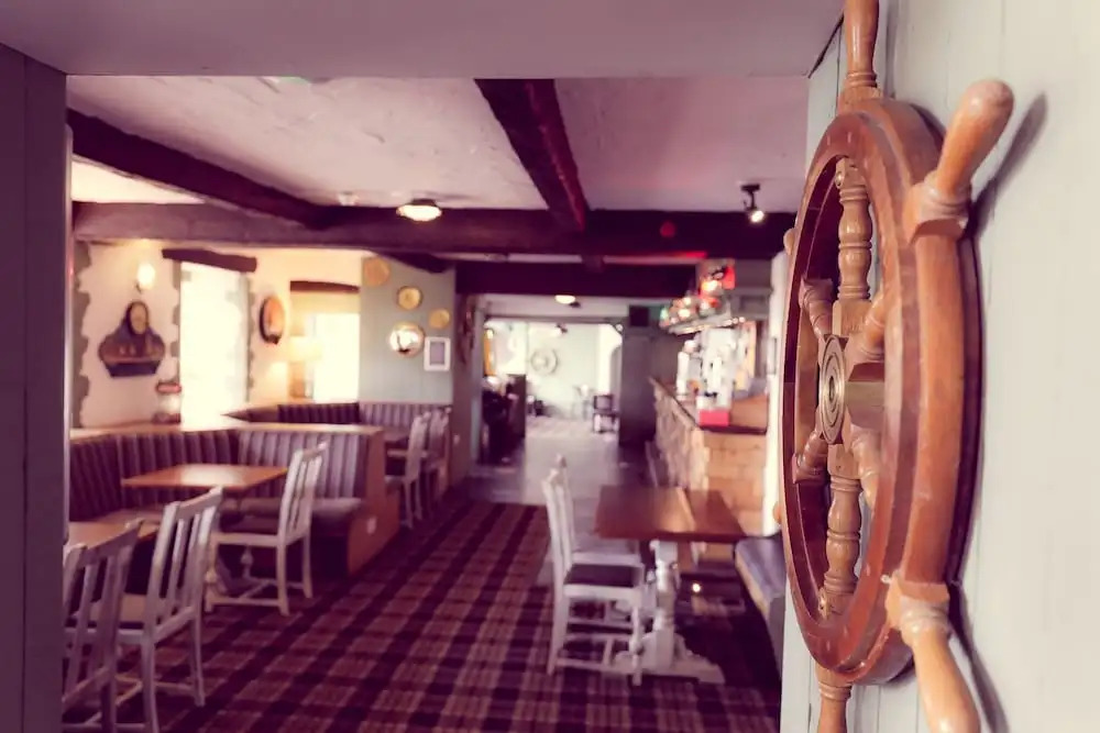 The Commodore Inn
