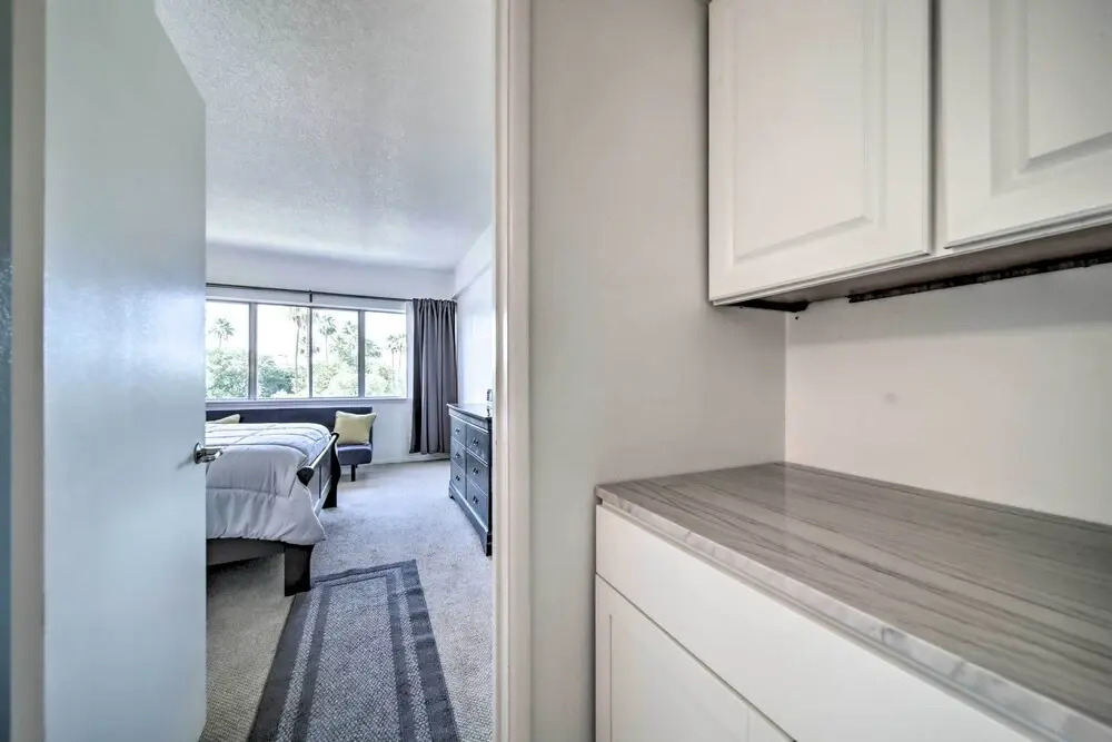 Modern City Condo Close to Downtown Phoenix!