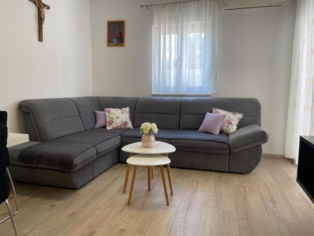The Big Terrace Apartment