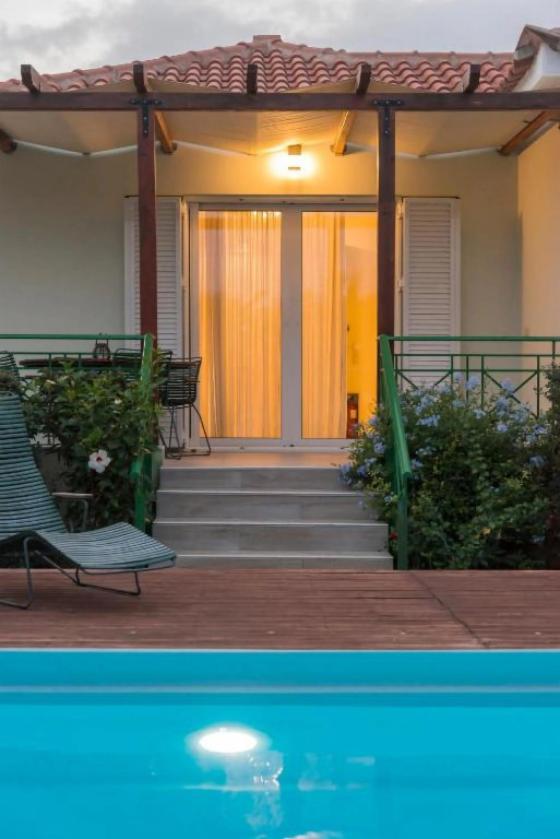 Coastal Dreamy Retreat, Dive in Dimitras Paradise