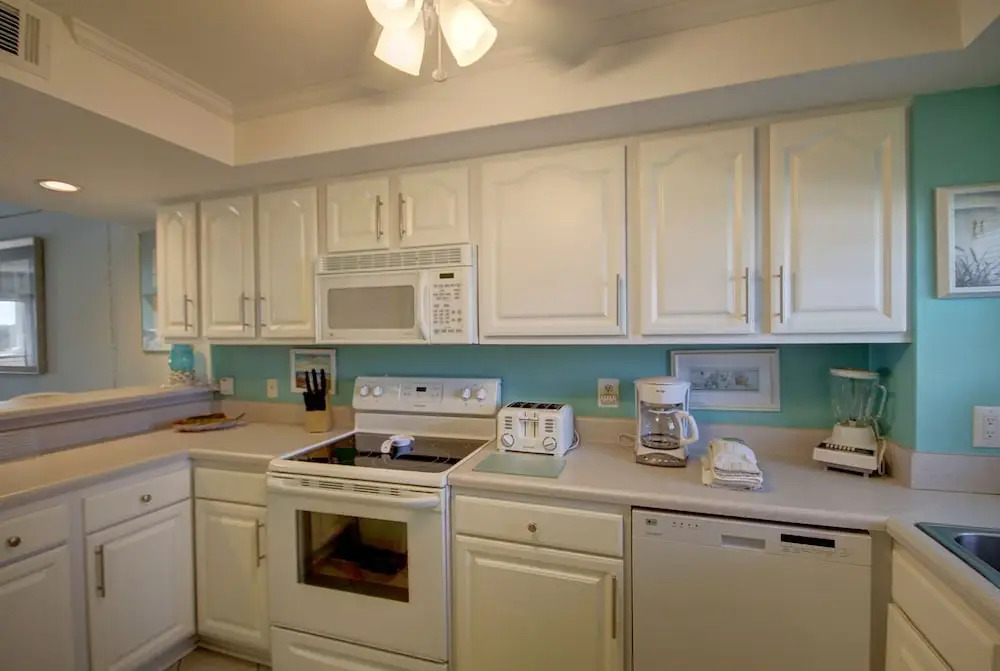 433 El Matador 2 Bedroom Condo by RedAwning