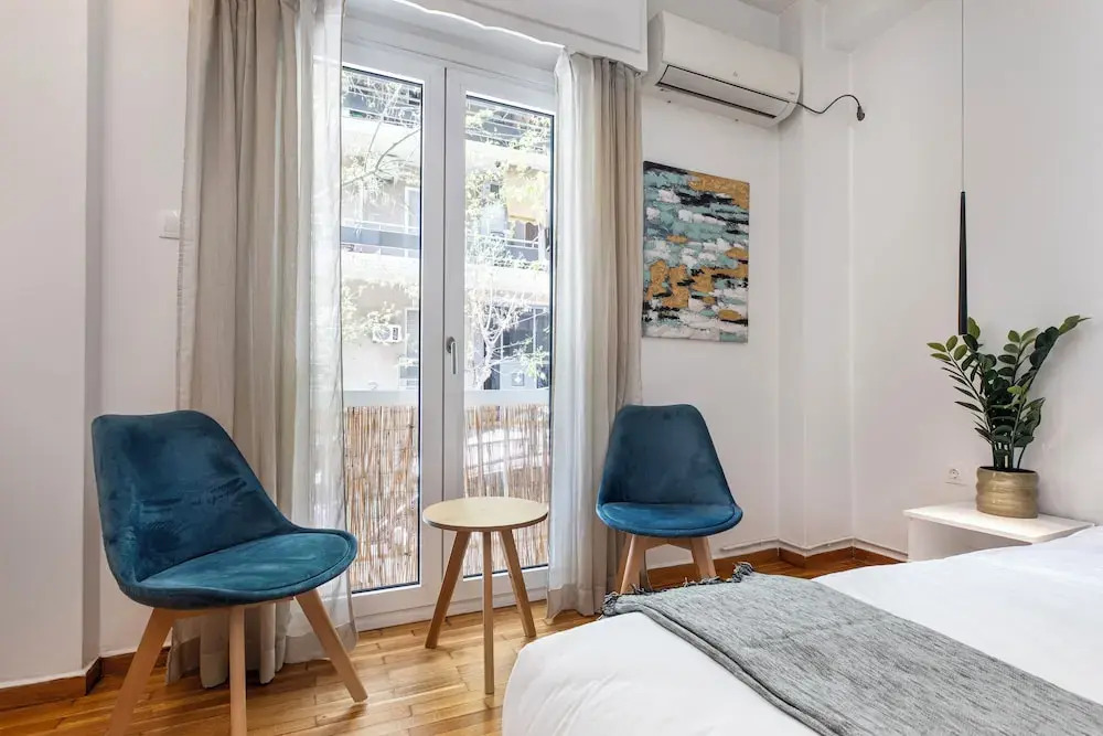 Viora Stunning Deluxe Studio in Athens