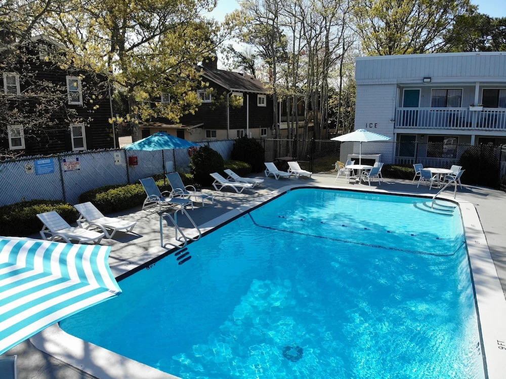 Ocean Breeze Motel