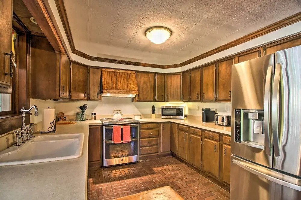 Vintage Schroon Lake Farmhouse w/ Private Beach!