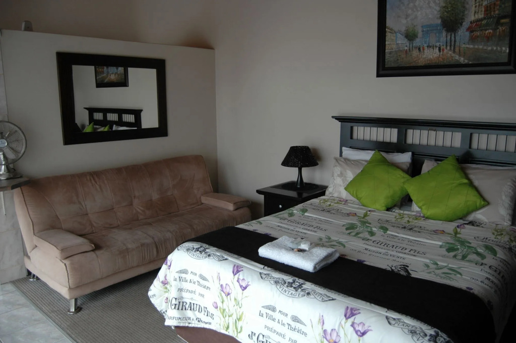 Bon A Vie Self-catering and b&b Gonubie Full Solar Power, no load shedding