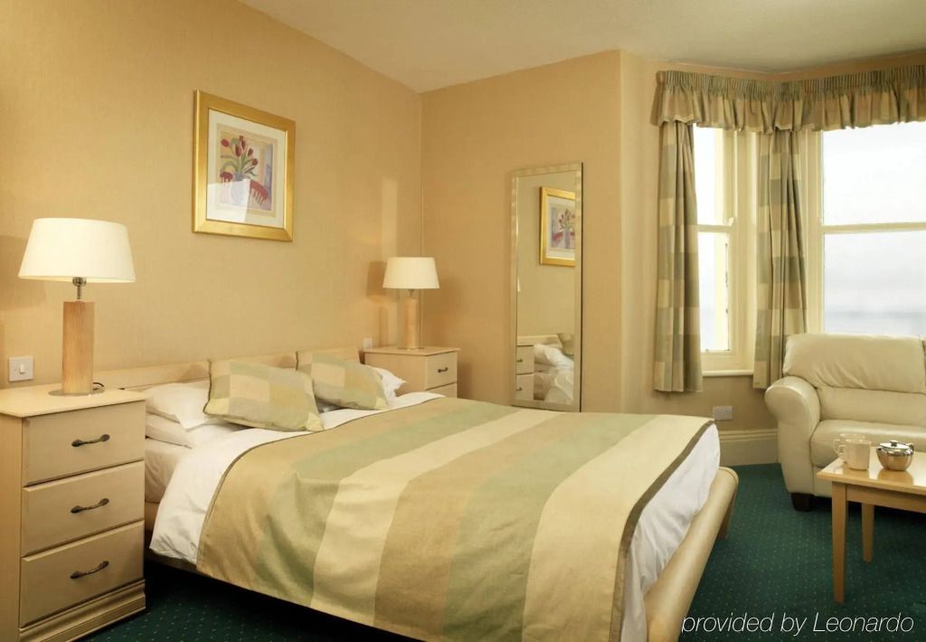 Clifton Hotel