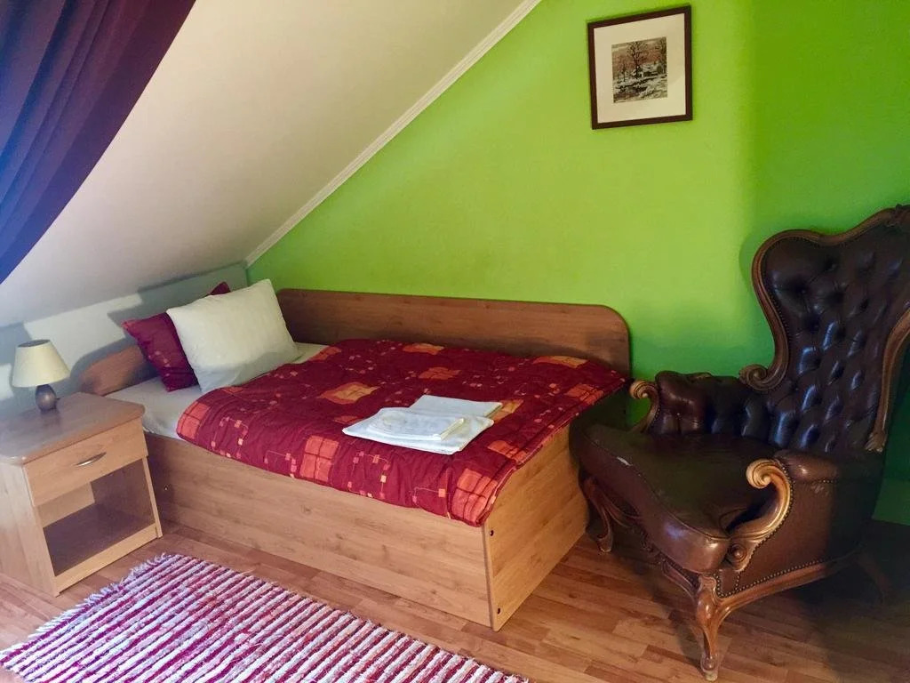 Hotel Senica, Garni