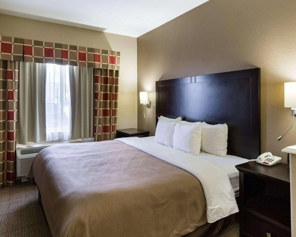 Quality Suites Houston NW Cy-Fair