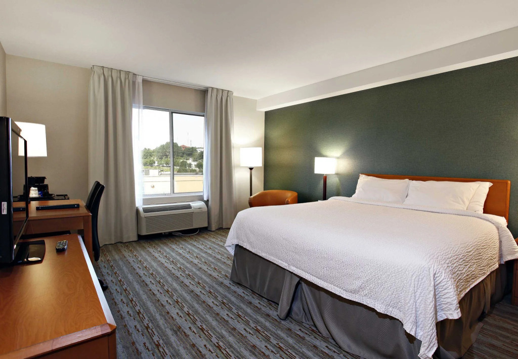 Fairfield by Marriott Inn & Suites Sudbury