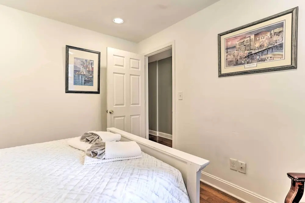 Modern Philly Apt in the Heart of Downtown!