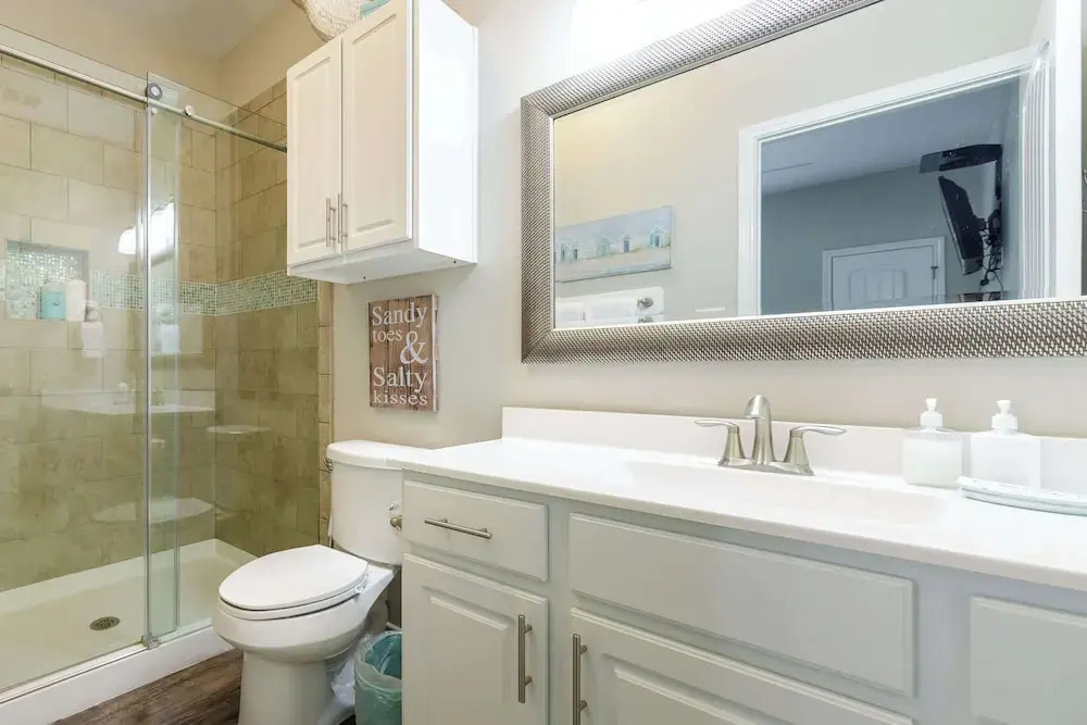 Fun 4 Bedroom Resort Pool Sleeps 12