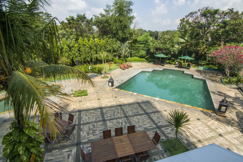 Grand Candi Hotel