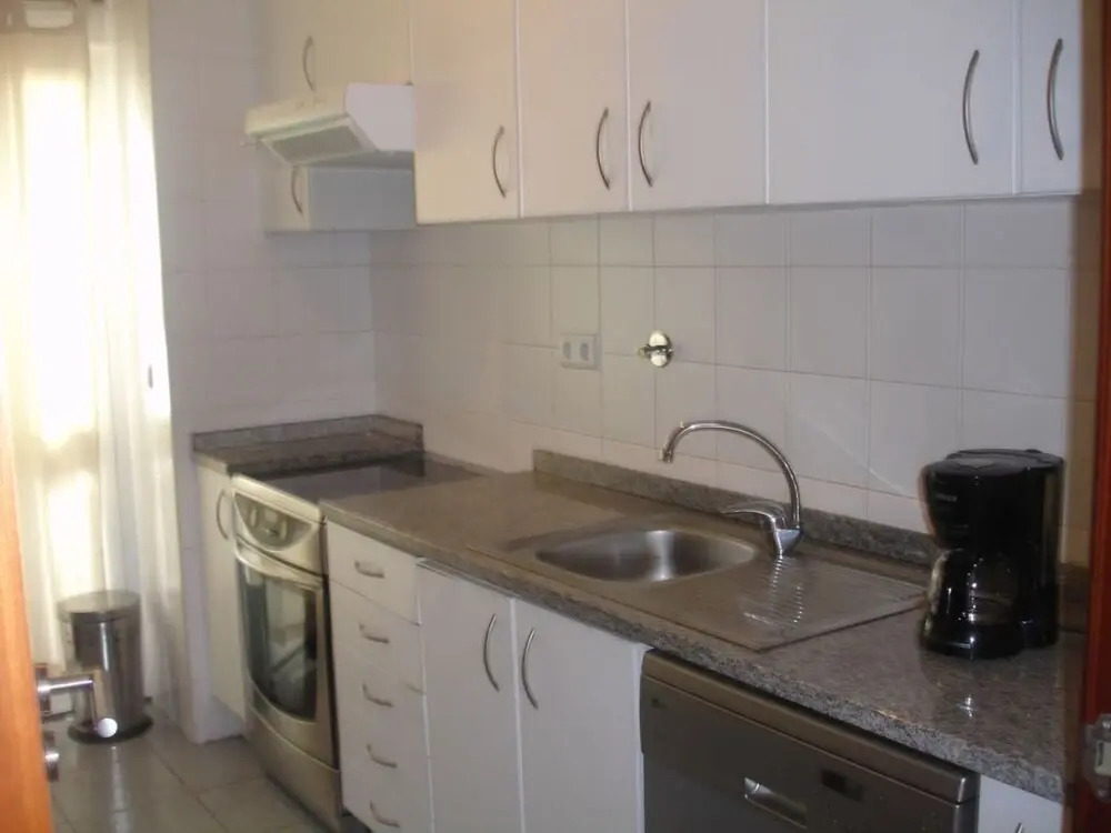 Impeccable 4-bed Apartment in Funchal