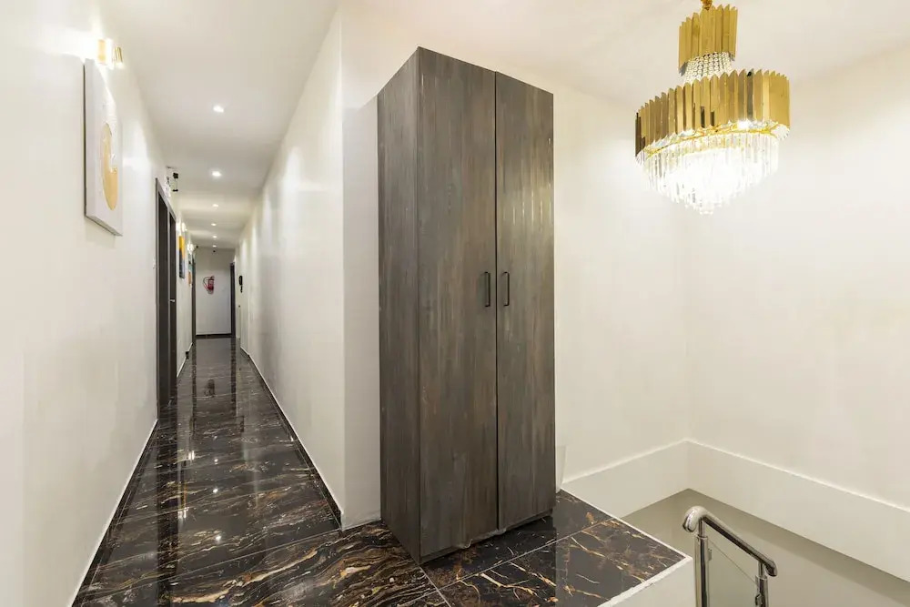 Hotel Classio Andheri - Near DN Nagar Metro Station