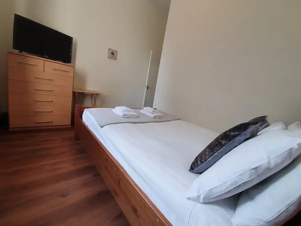 Victorian House 2 Bed 2 Bath Next to Barbican Tube