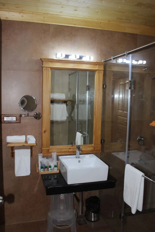 ShivAdya Boutique Stay Near Manali Quiet Naggar Side Retreat