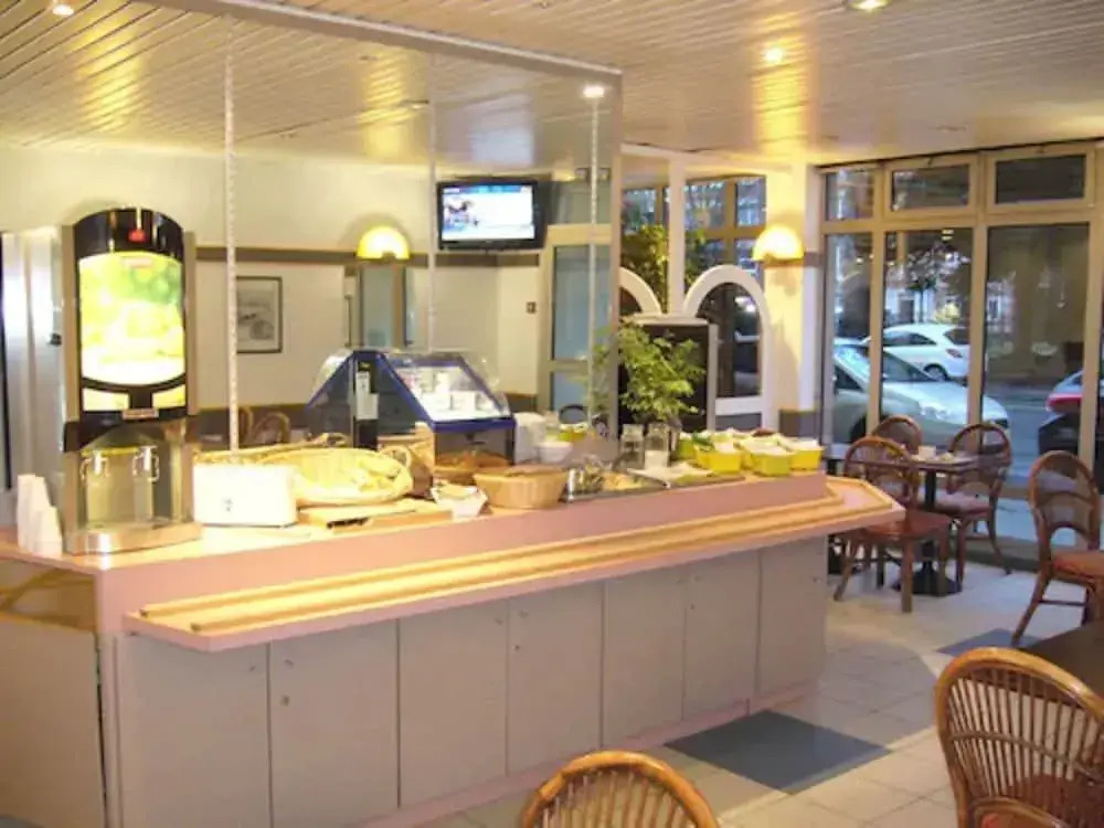 EGG HOTEL - HOTEL LES GENS DE MER Dieppe