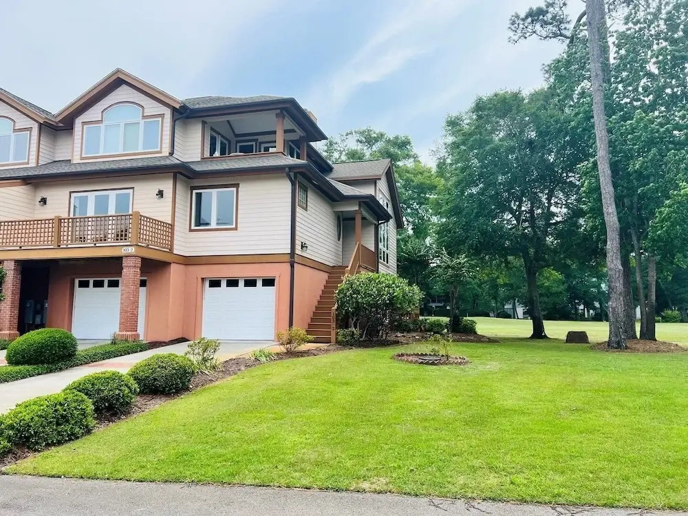 Fairway To Heaven 3 Bedroom Home by RedAwning