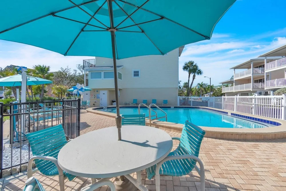 Bayview Villas - Bayview Shores