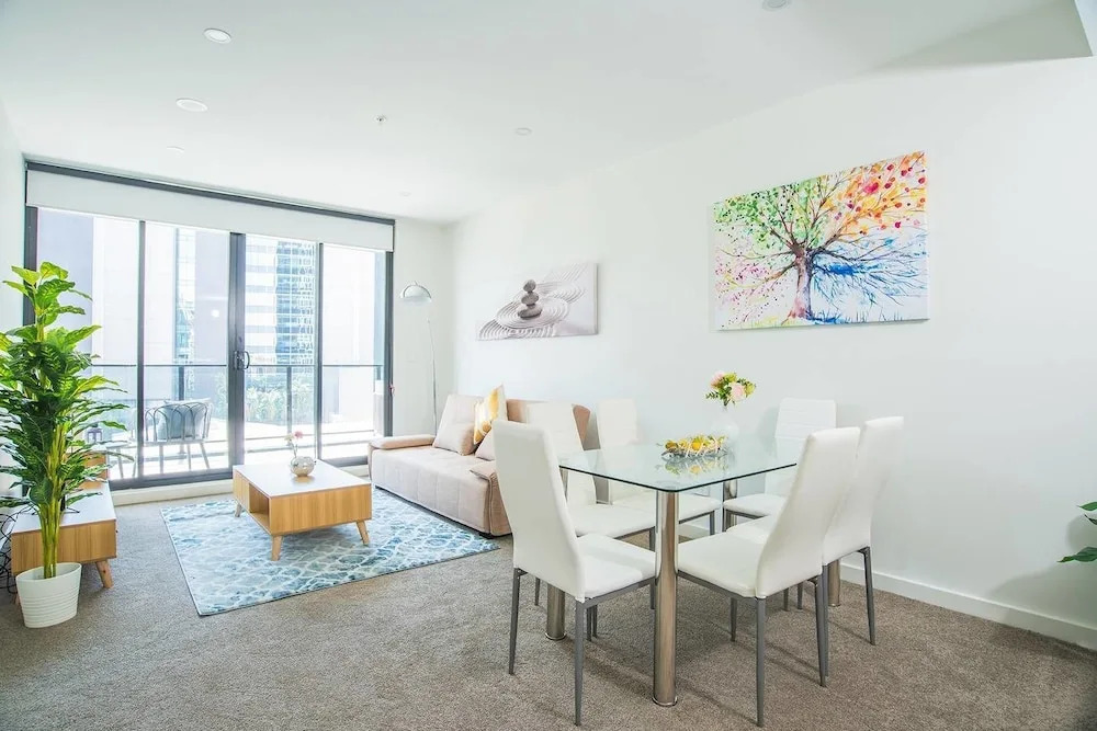 Modern And Chic Apartment Next To Parramatta Station
