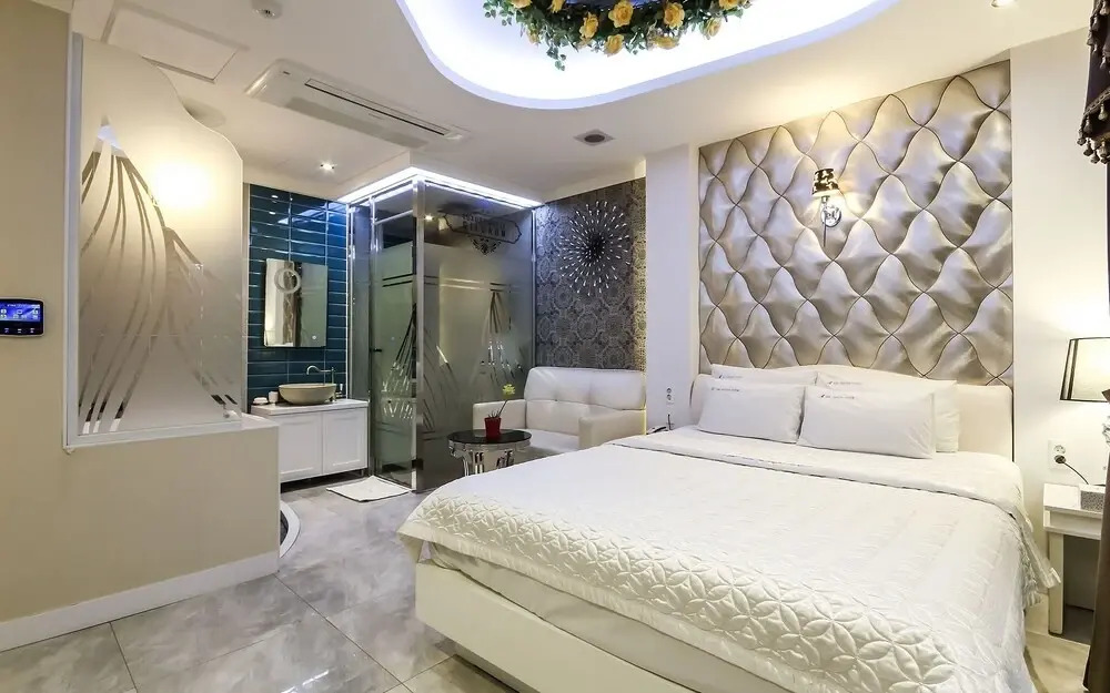 Sacheon The W Self Check-in Hotel