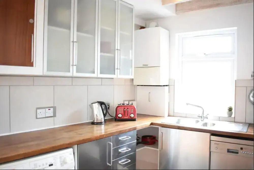Spacious 2 Bedroom Apartment in Trendy Dalston