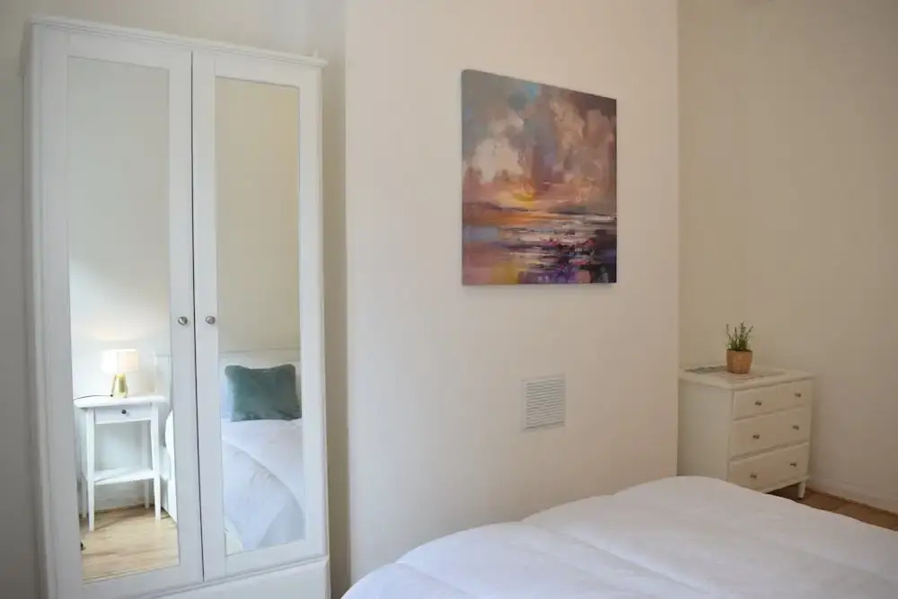 One Bedroom Apartment in Bayswater